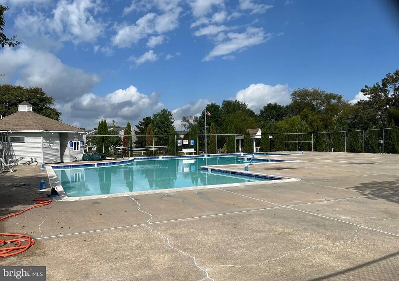 Building Photo - 33682 Briar Ct S