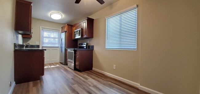 Interior Photo - 340 5th Ave