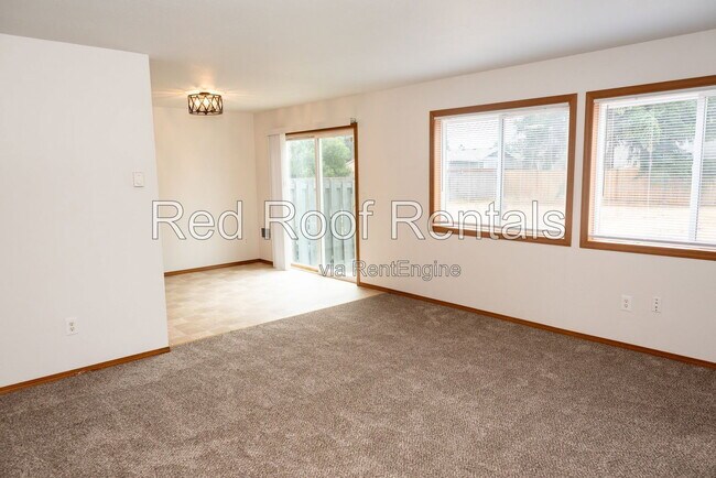 Building Photo - 242 174th St S