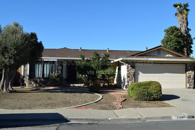 Building Photo - 1249 Ventura Dr