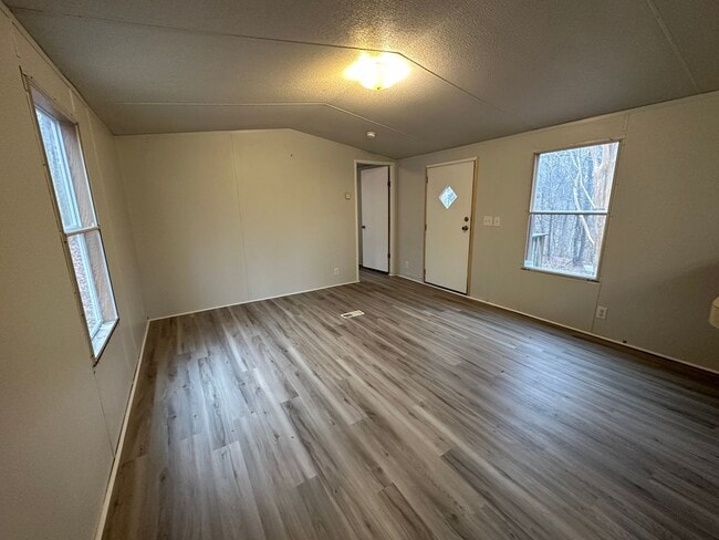 Building Photo - Two bedroom single wide on private lot off...