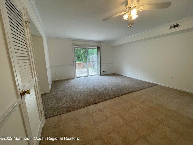 Building Photo - 694 Darlington Dr