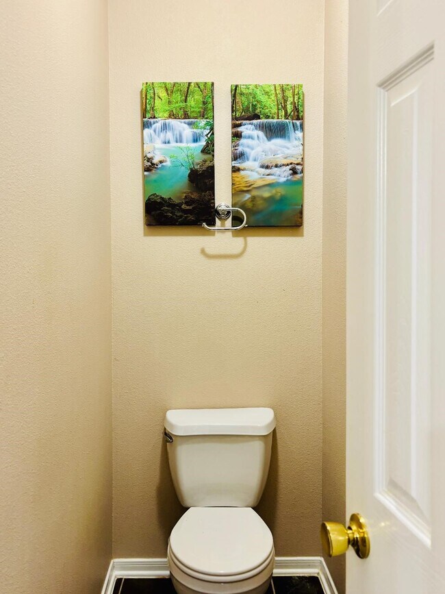 Building Photo - 9947 Valance Way