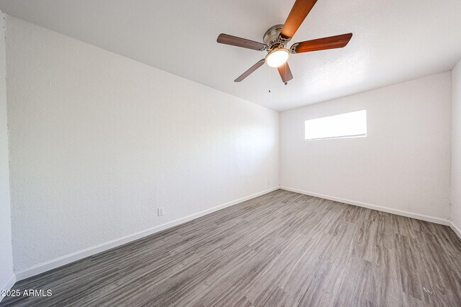 Building Photo - 4423 N 23rd Ave