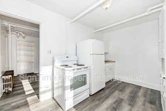 Building Photo - 220-222 Summit Avenue