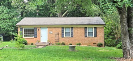 Building Photo - Cutest move-in ready brick ranch in Pfafft...