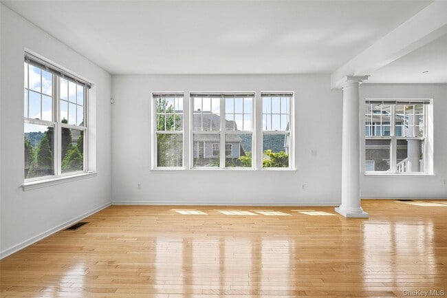 Building Photo - 402 Waterview Dr