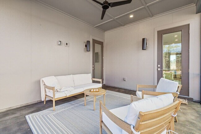 Building Photo - 24 Annabella St