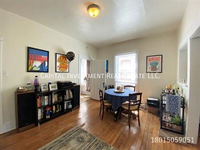 Building Photo - 470 E 300 S