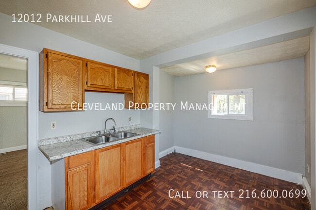 Building Photo - 12012 Parkhill Ave