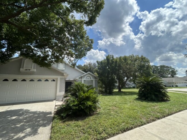 Building Photo - 3 bedroom home with fenced in yard in Wint...