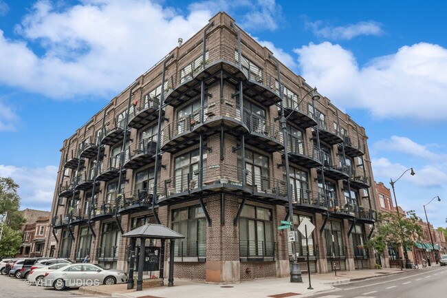 Building Photo - 2735 W Armitage Ave