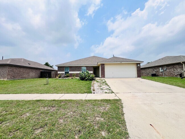 Primary Photo - Trimmier Estates Beauty!