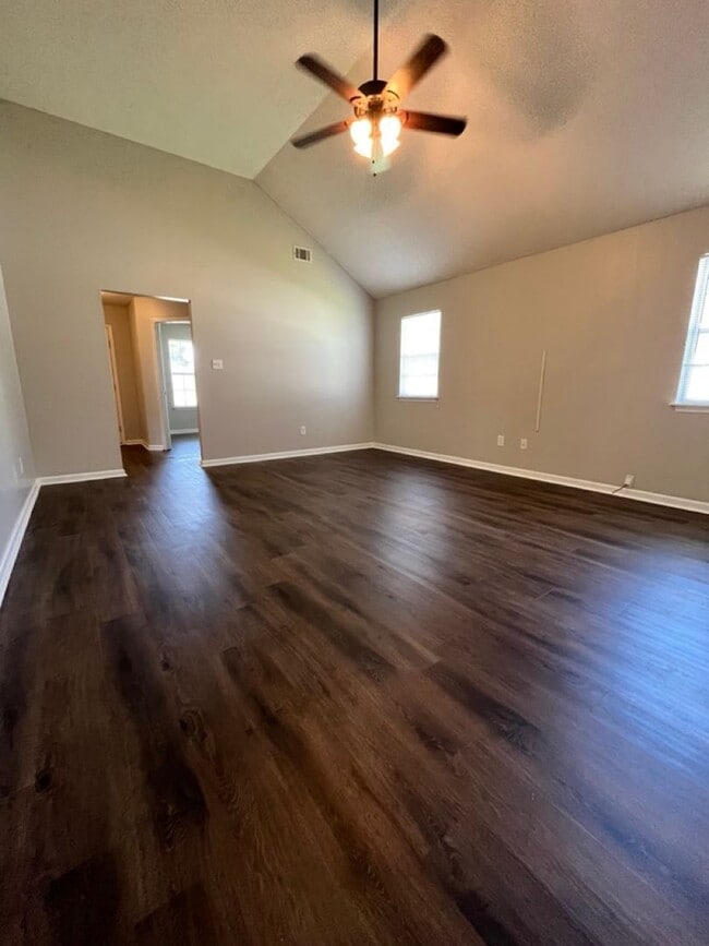 Building Photo - 206 Worthington Ln