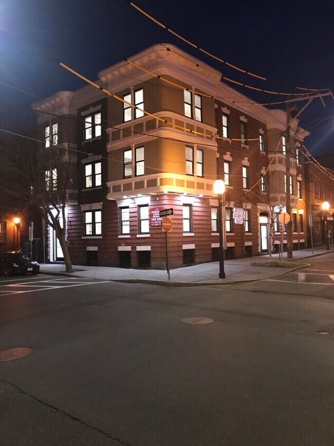Building Photo - CHELSEA / BOSTON LUXURY STUDIO MINUTES TO ...