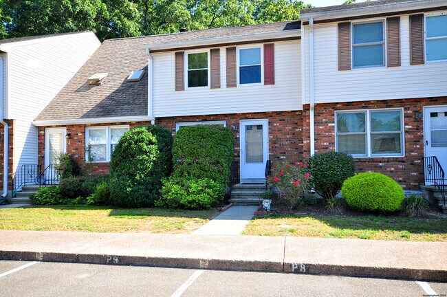Primary Photo - 3 St Marc Cir