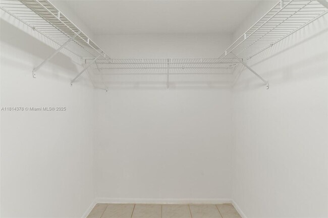 Building Photo - 7900 S Colony Cir