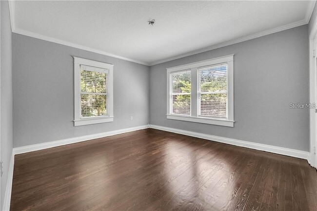 Building Photo - 728 N Summerlin Ave