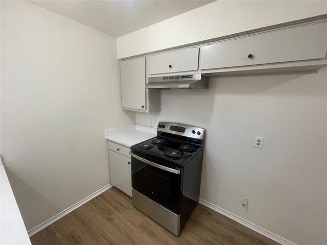 Building Photo - 3149 Tudor Ln