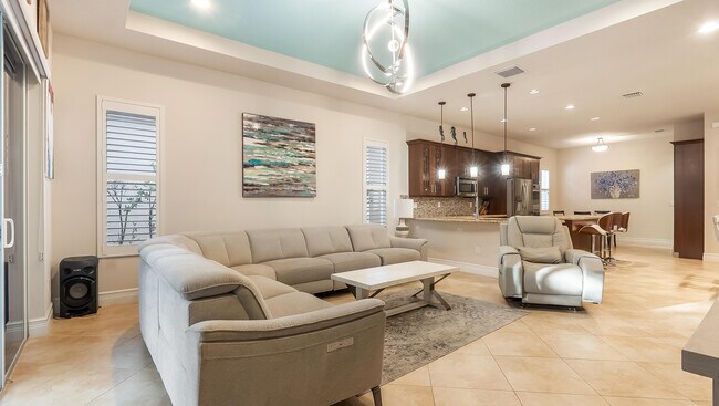 Building Photo - 14794 Rapolla Dr