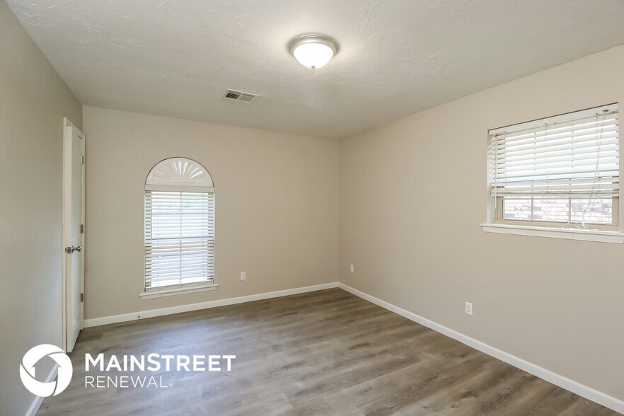 Building Photo - 309 S Morgan Dr