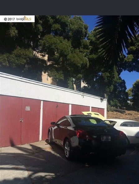 Building Photo - 1914 6th Ave