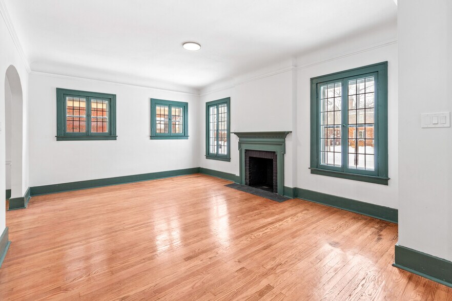 Building Photo - 4767 Sturtevant St