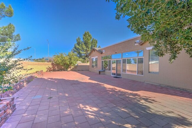Building Photo - READY TO VIEW NOW! Remodeled-Huge 5 Bedroo...