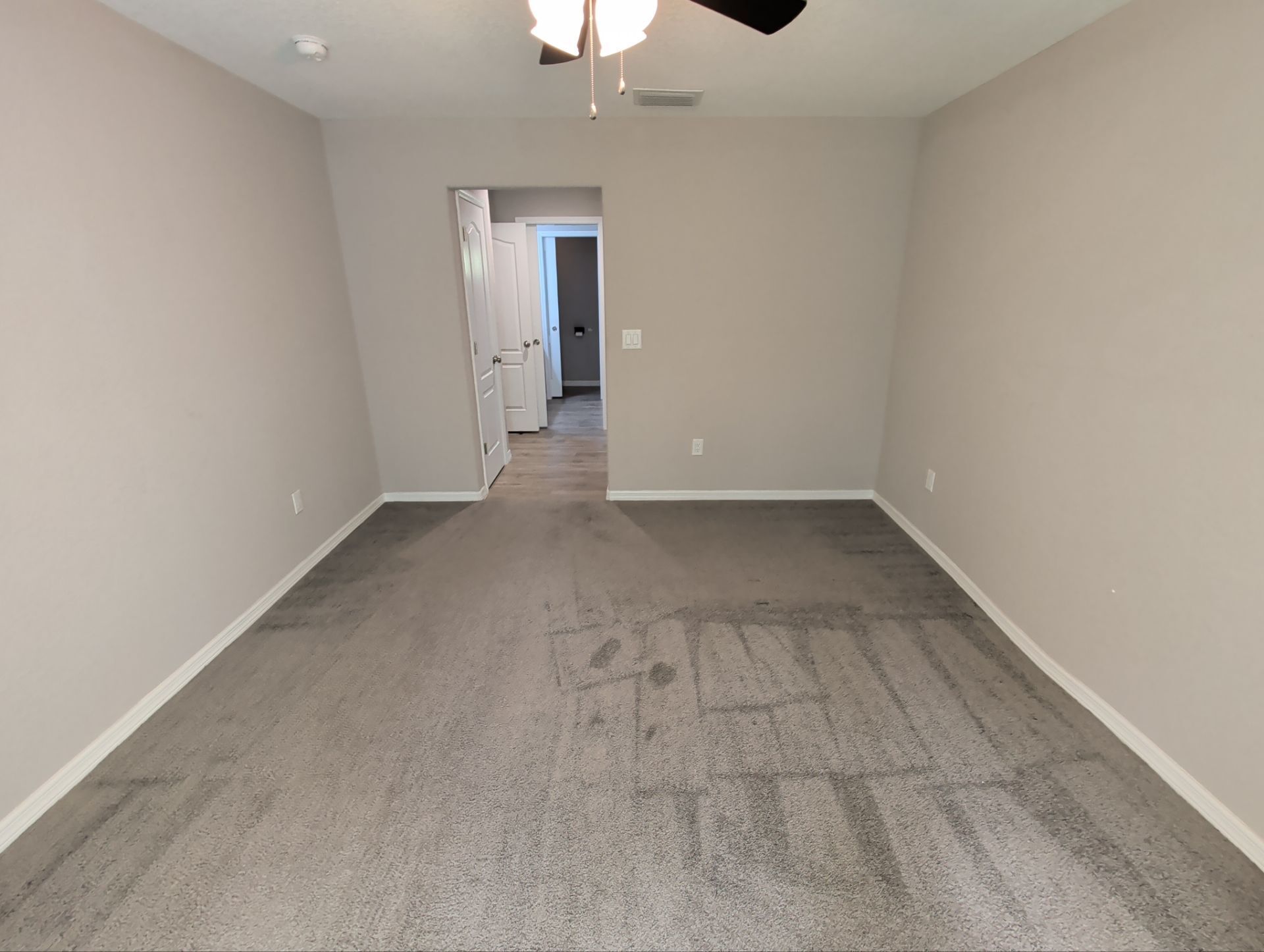 Building Photo - 9531 N Travis Dr