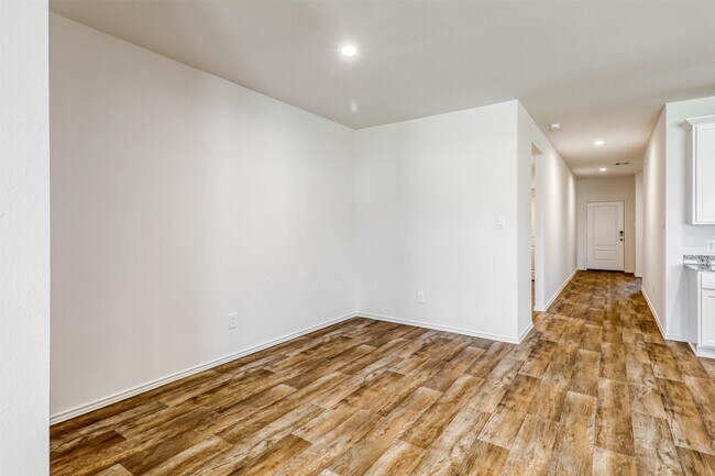 Building Photo - 30846 Brightwell Bnd