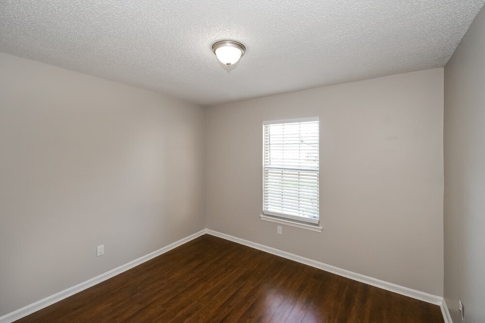 Building Photo - 8442 Sugartree Dr
