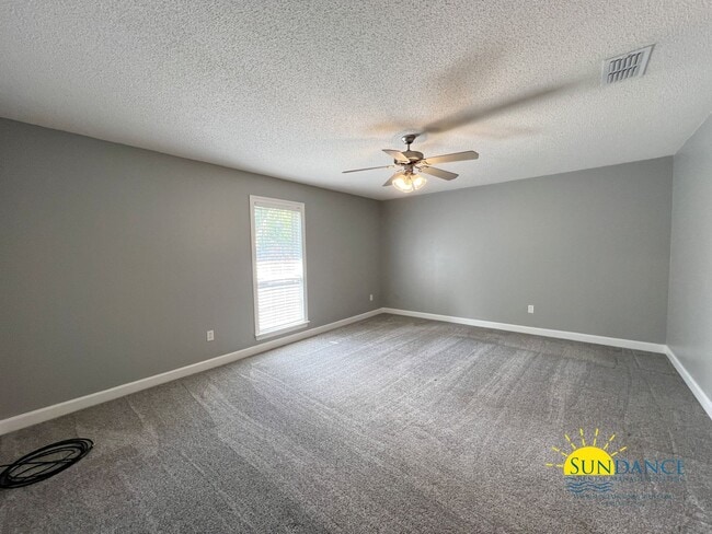 Building Photo - Spacious 3-Bedroom Retreat with New Kitchen Appliances!