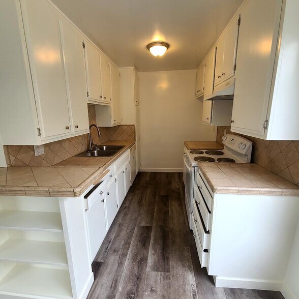Building Photo - 5555 W 8th St