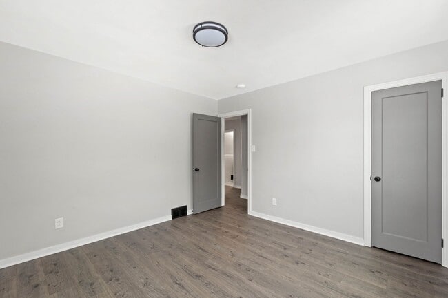 Building Photo - Charming 4 bedroom home in Pittsburgh avai...