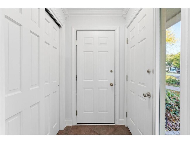 Building Photo - 2648 Casco Point Rd