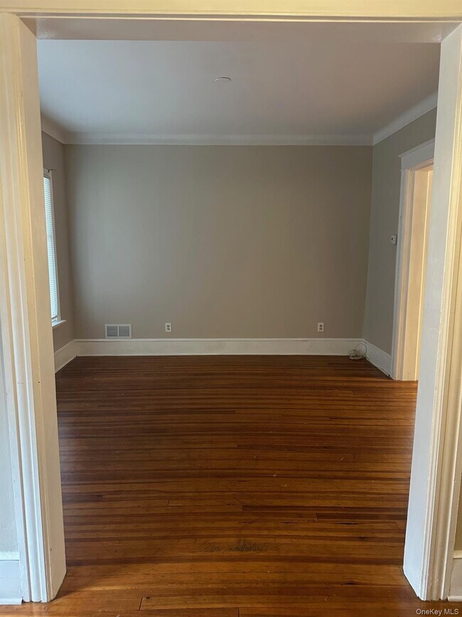 Building Photo - 24 Innis Ave