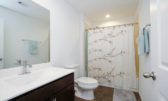 Building Photo - 9905 Gln Brk Ln