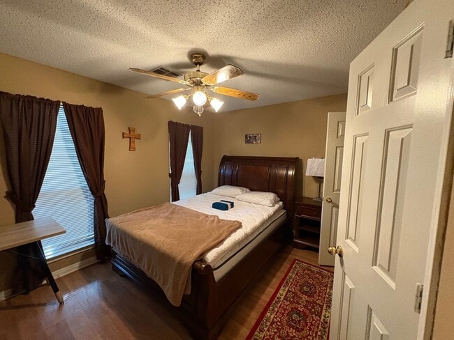 Building Photo - 309 Station Creek Dr