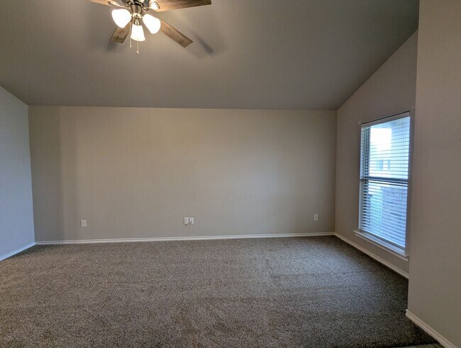Building Photo - Beautiful Maintained home in Bellfarms