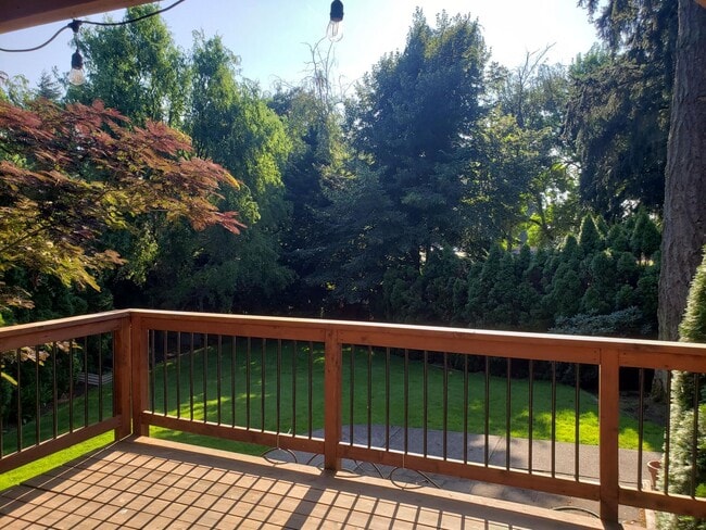 Building Photo - Beautiful Home in Quiet Cul-de-sac!