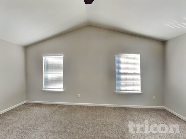 Building Photo - 2640 Cider Ridge Rd