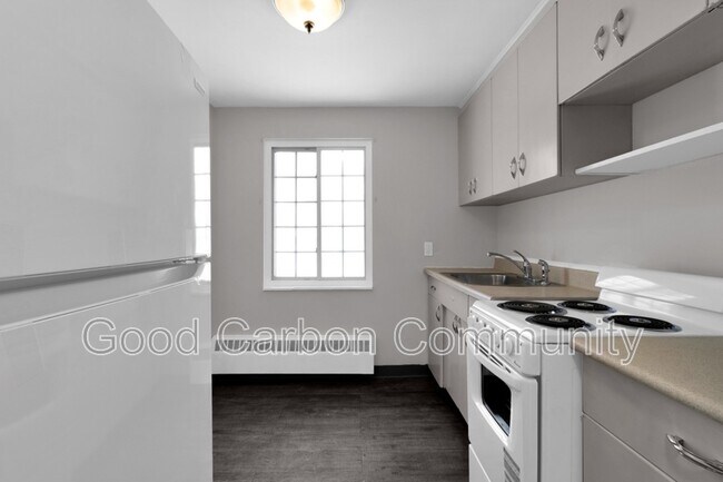 Building Photo - 321 Beattie Ave