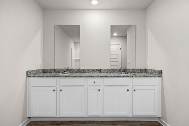 Building Photo - 7337 Morningside Dr