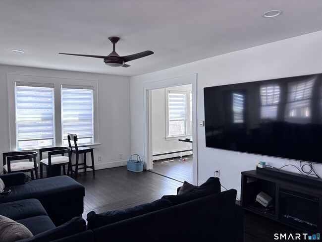 Building Photo - 94 Prospect Ave