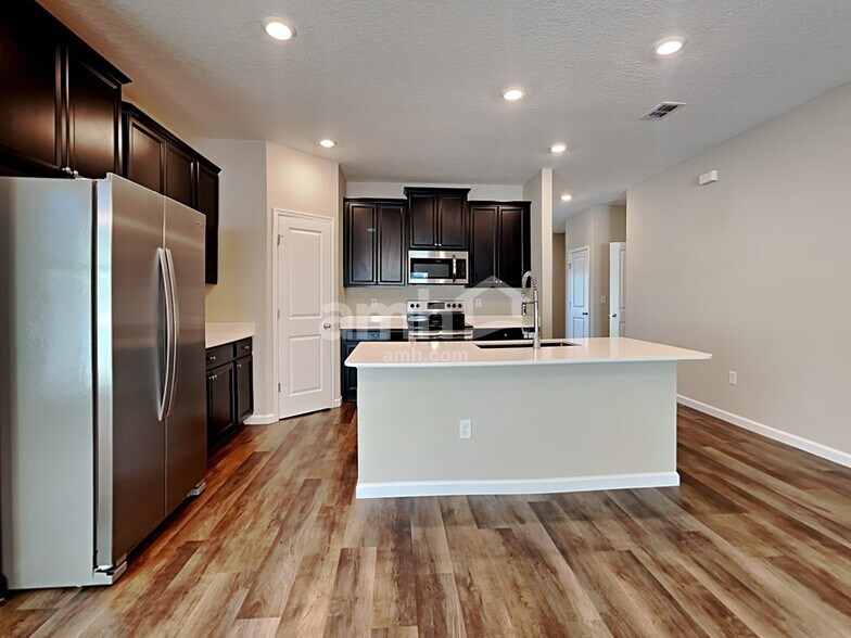 Building Photo - 295 Stone Arbor Ln