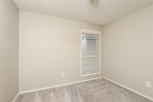 Building Photo - 1704 High Pointe Ln