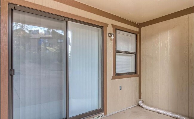 Building Photo - Cute, clean 2 bed / 1 bath in Northeast Payson Neighborhood