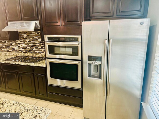 Building Photo - 1700 Walcott Ln