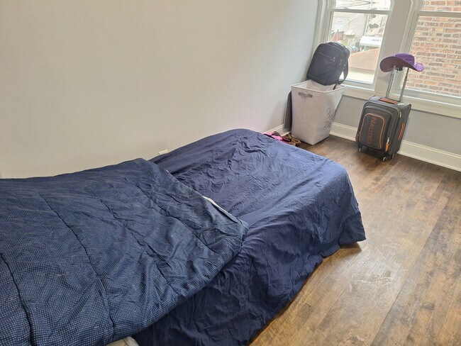 Building Photo - 4947 W Race Ave