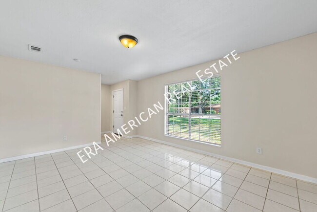 Building Photo - 1221 Albuquerque Cir